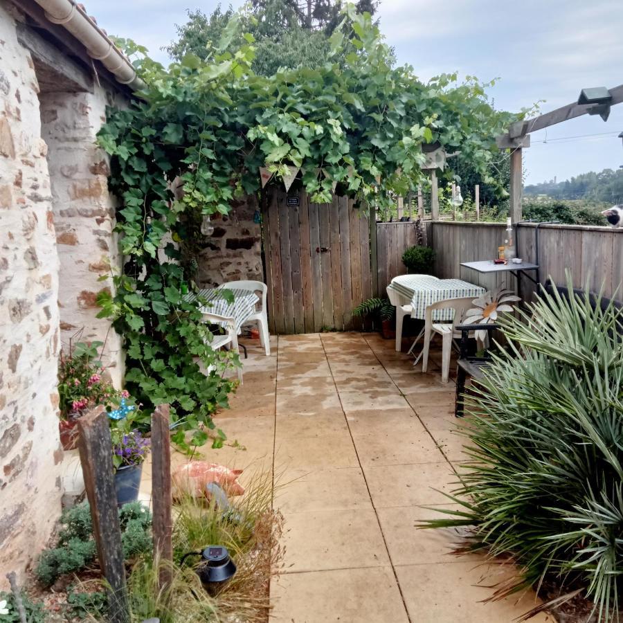 Bed and Breakfast Les Cerisiere Cheffois Exterior foto